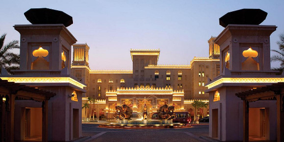 Отдыхайте по-королевски в Jumeirah Al Qasr на курорте Madinat Jumeirah