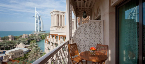 Отдыхайте по-королевски в Jumeirah Al Qasr на курорте Madinat Jumeirah